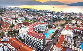 Pineta Park Deluxe Hotel